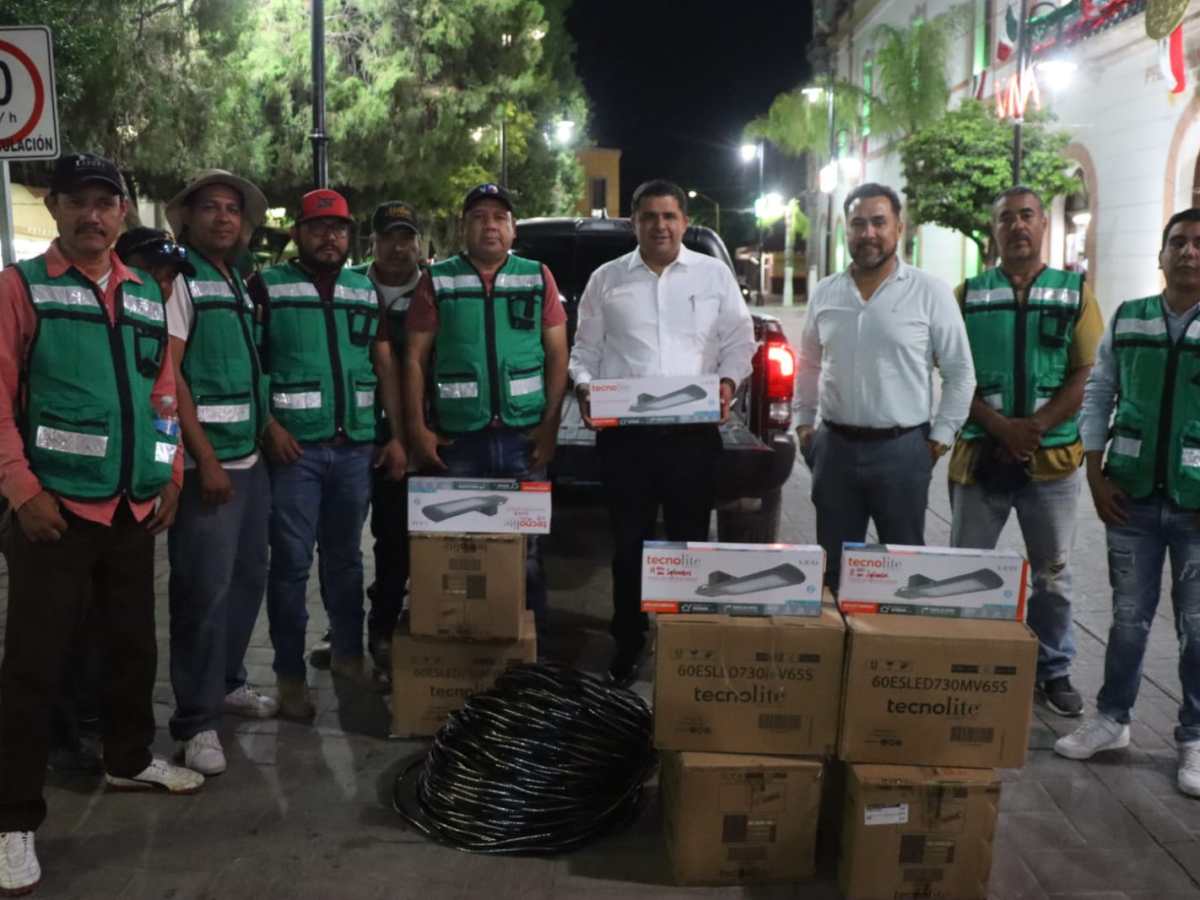 Arranca Homero Martínez Campaña de Alumbrado en Lerdo